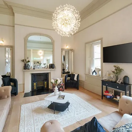 Apartment The Sovereign - 2 Bedroom In By Mint *