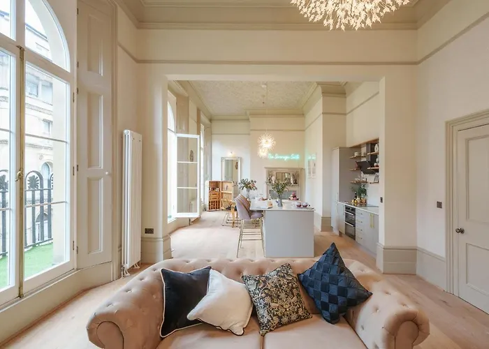 The Sovereign - 2 Bedroom In By Mint *