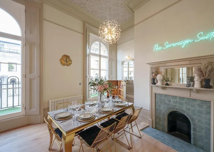 The Sovereign - 2 Bedroom In By Mint Bristol